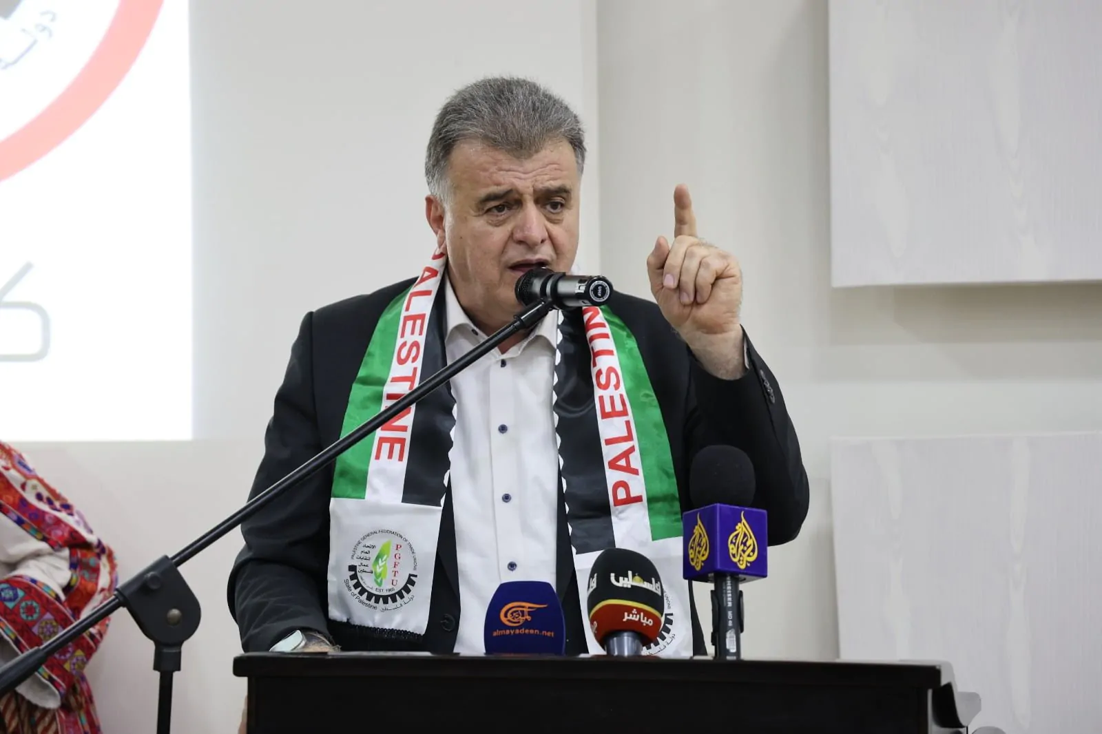 سعد يطالب بالعمل على الإفراج عن الأسرى الفلسطينيين خاصة العمال