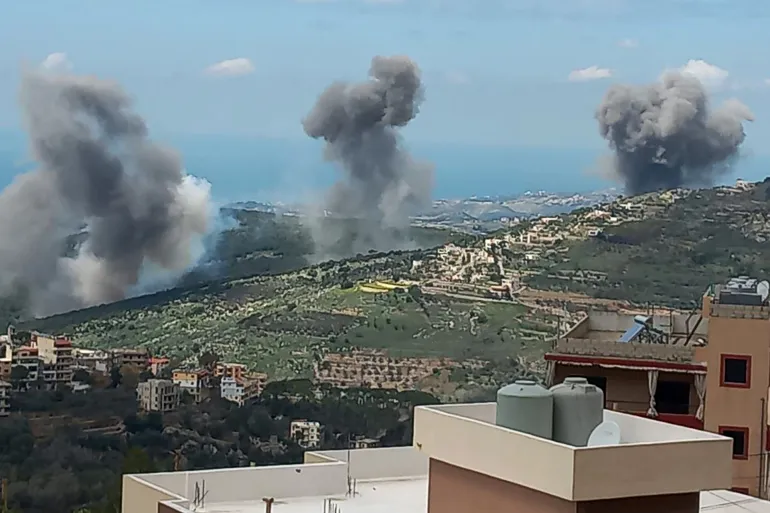 جيش الاحتلال الاسرائيلي يواصل استهداف منصات إطلاق تابعة لحزب الله في جنوب لبنان