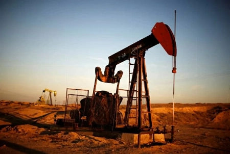 النفط يرتفع بأكثر من 2 % عالميا