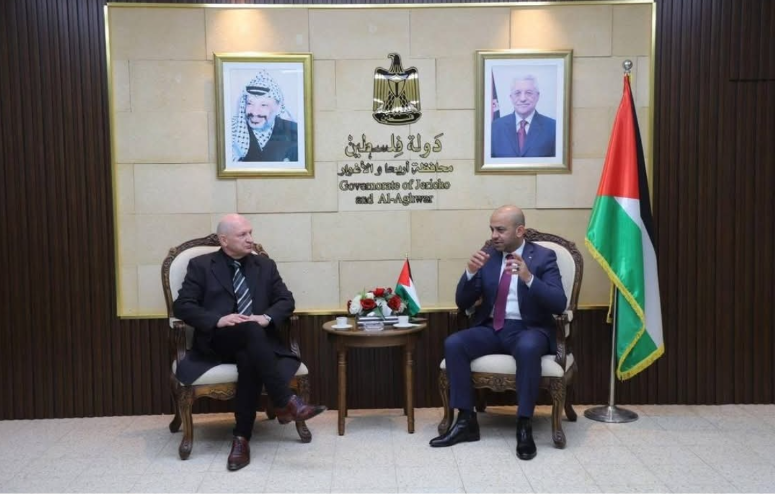 محافظ أريحا يستقبل الشاعر الروسي فاديم تريوخين المنسق العام لرابطة اتحادات كتاب البريكس