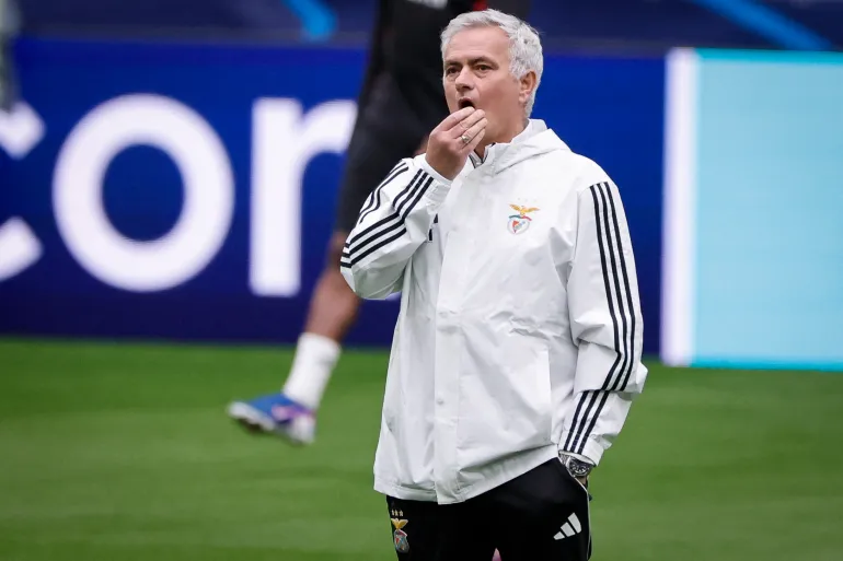 مورينيو يكسر الصمت بشأن عودته المحتملة إلى ريال مدريد