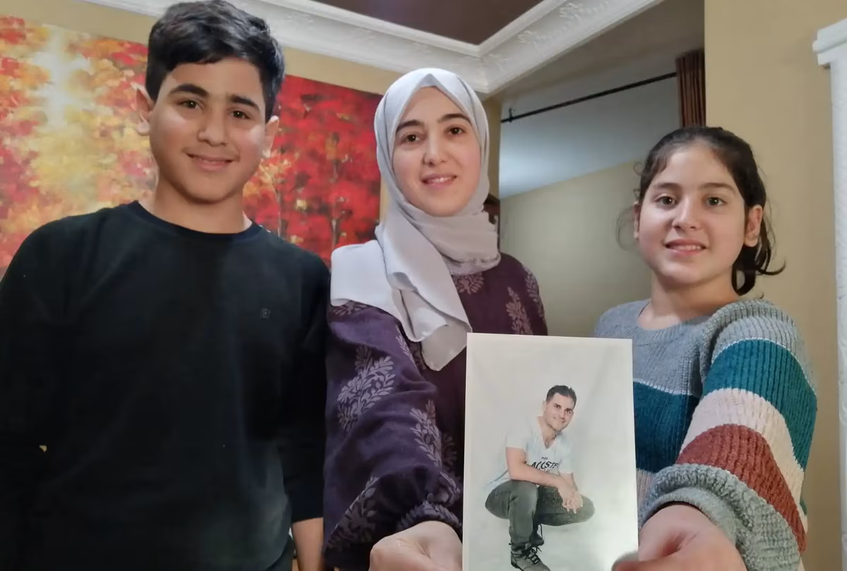 زوجة أسير مبعد تقرر البقاء في فلسطين بفتوى شرعية
