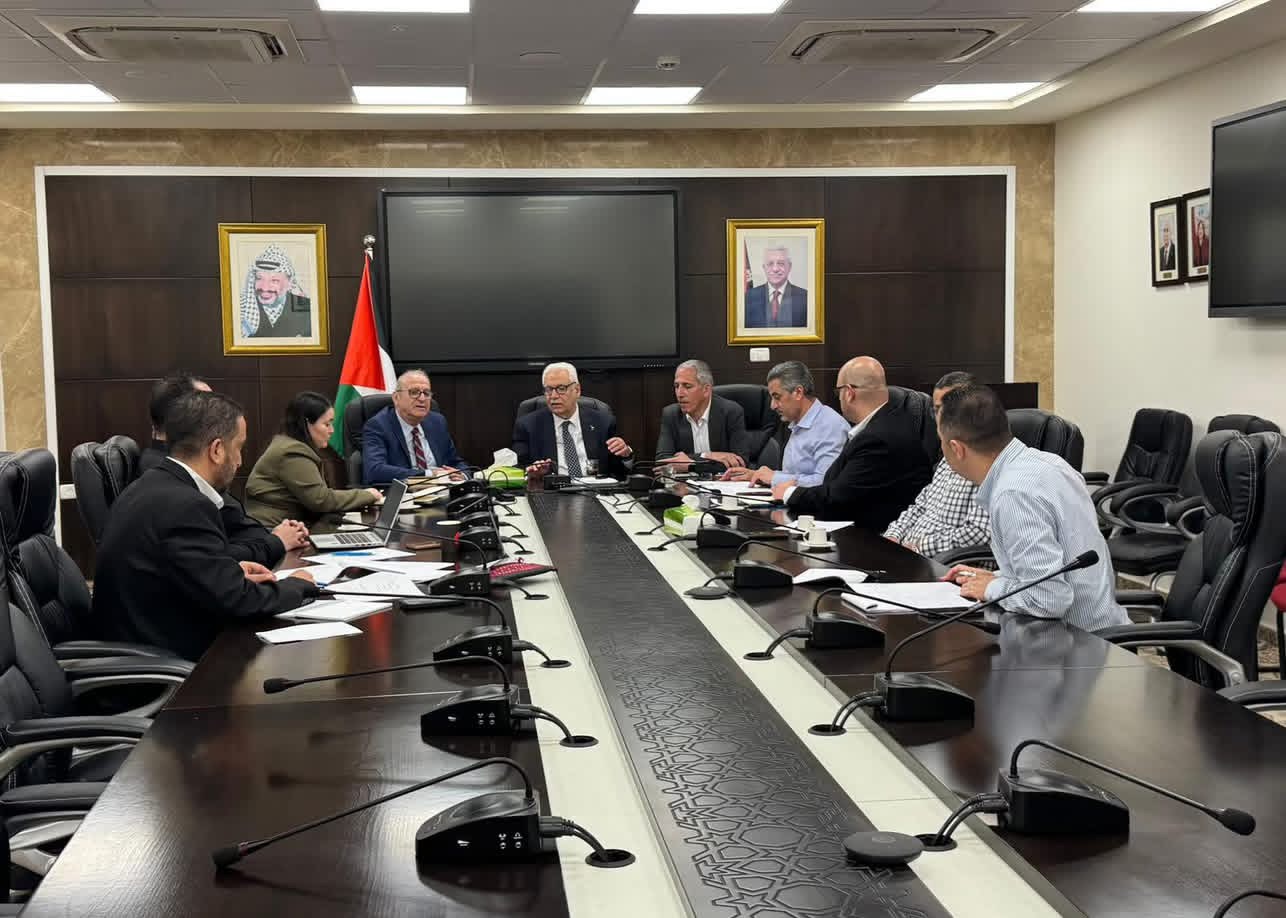 وزير الصحة الفلسطيني يبحث مستجدات الواقع الصحي 