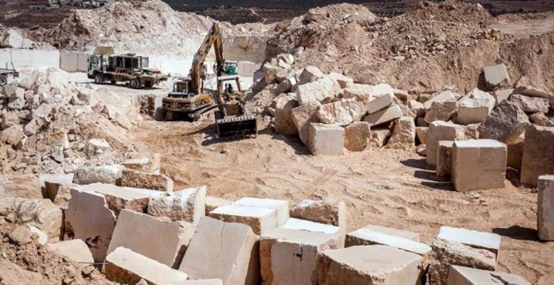 اتحاد صناعة الحجر: تجميد تصدير الحجر الخام للأردن لتوفير 2500 فرصة عمل