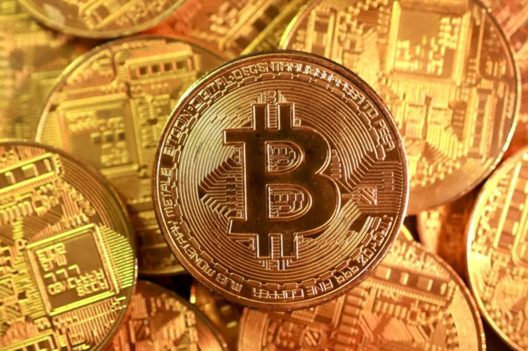 اتفاق واشنطن وطهران يرفع بتكوين إلى أعلى مستوى في أسبوعين