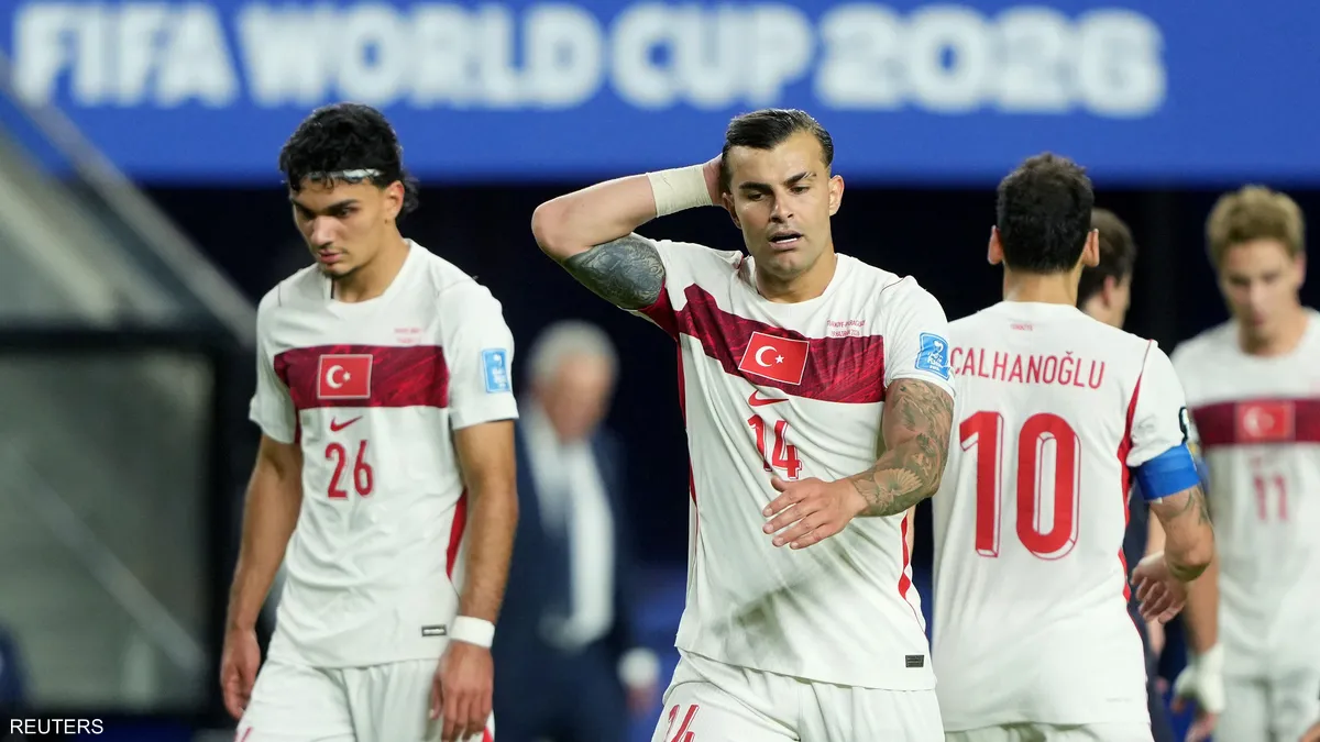 بـ 10 لاعبين باراغواي تقصي تركيا من النهائيات