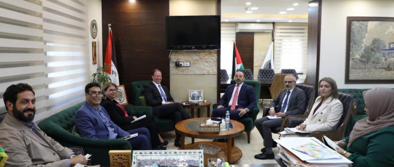 النائب العام يبحث تعزيز التعاون مع المكتب الدولي لمكافحة المخدرات وإنفاذ القانون