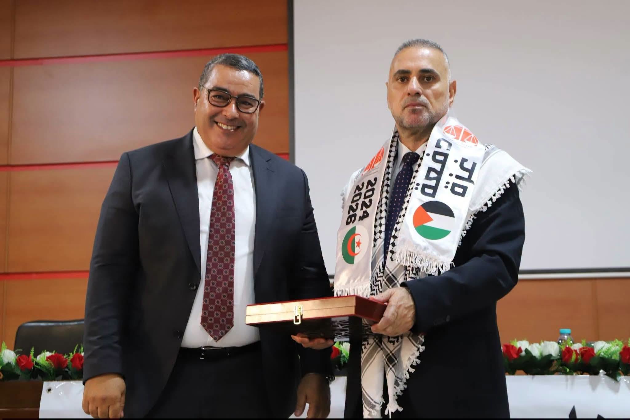 السفير الفلسطيني لدى الجزائر  يشارك في تخريج دفعة من المحامين تحت اسم "دفعة غزة" 