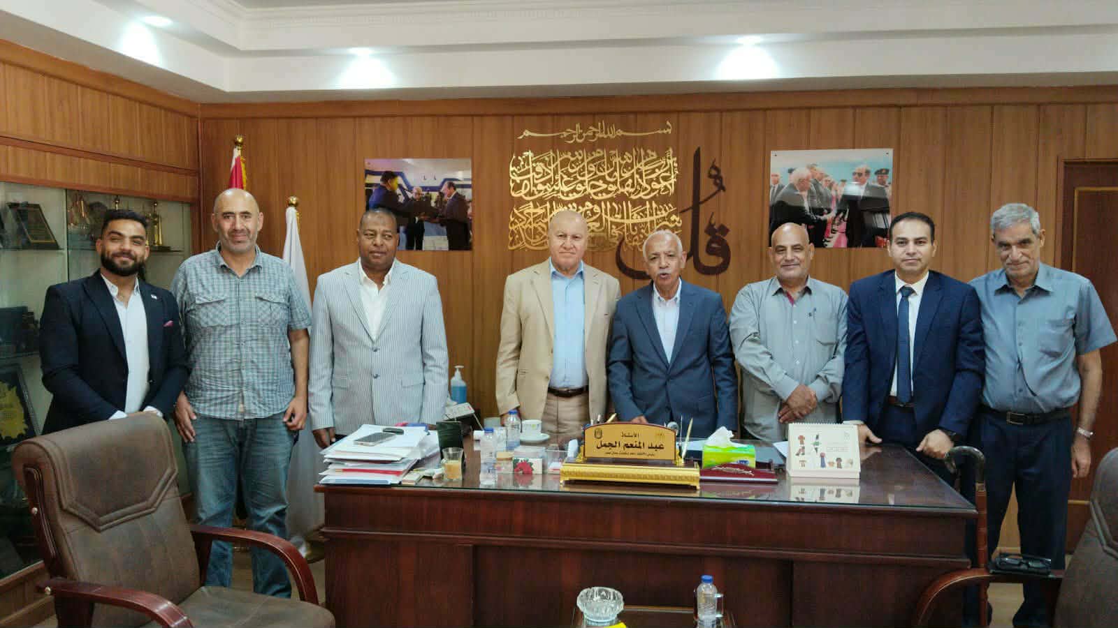 وفد اتحاد عمال فلسطين يزور نظيره المصري