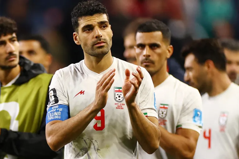 "وعدنا ولم يغير شيئا".. طارمي قائد إيران يهاجم رئيس فيفا إنفانتينو