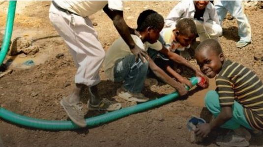 أزمة المياه في المدارس السودانية.. “كارثة صامتة تستنزف المستقبل” 