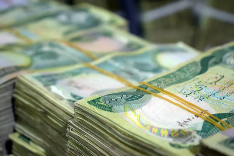 في حملة اعتقالات.. العراق يلاحق فسادا بمئات مليارات الدولارات