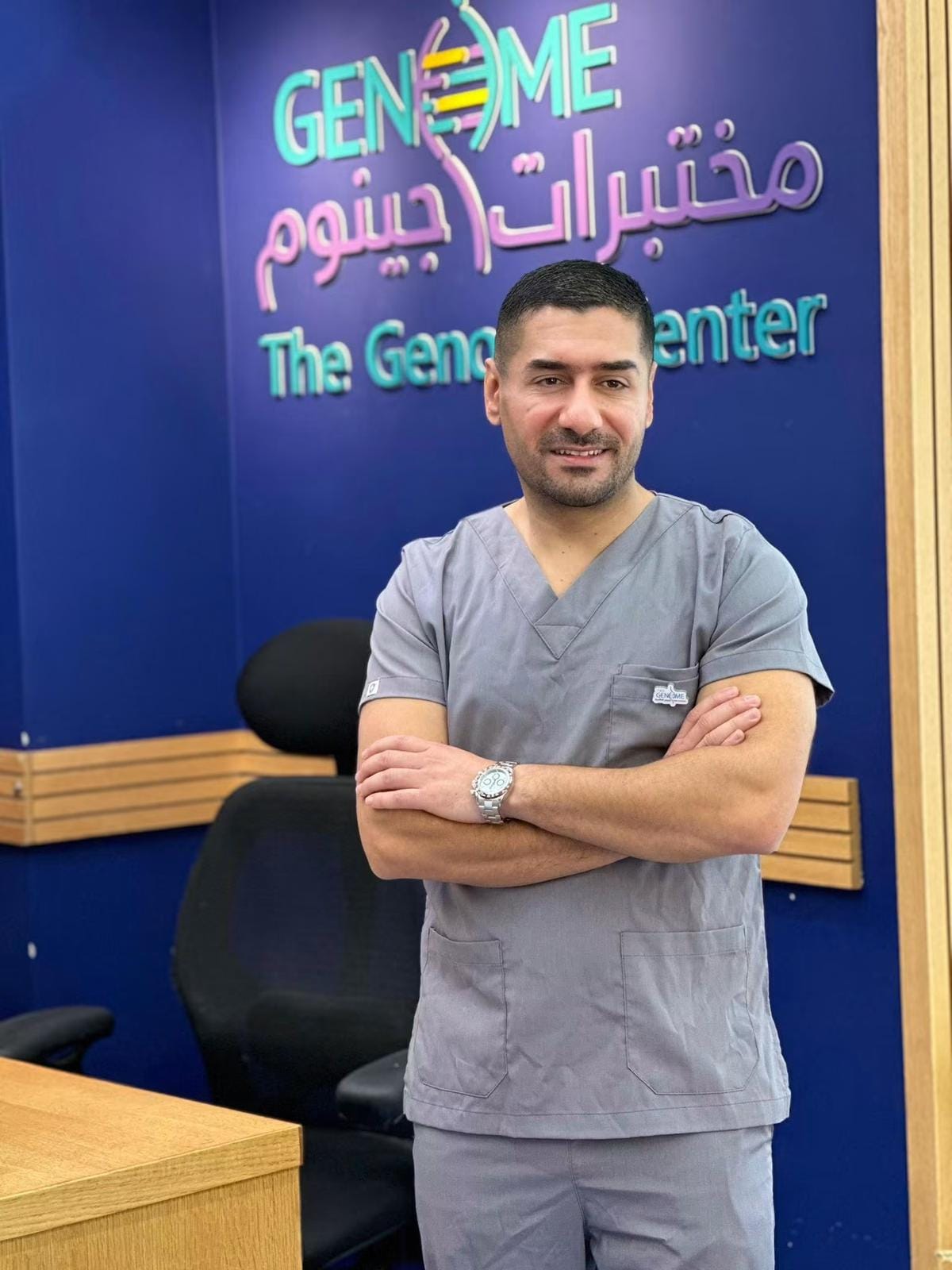 إنجاز طبي فلسطيني عالمي .. د. رزيقات يحدد طفرة وراثية مسببة لمرض نادر لدى عائلة فقدت 13 طفلًا