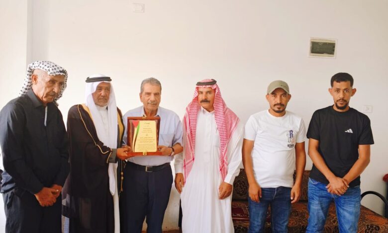 الطيراوي يبحث مع وفد عرب الكعابنة سبل حماية التجمعات البدوية وتعزيز صمودها
