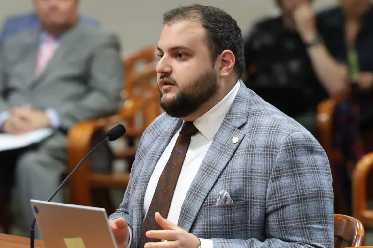 لماذا ضخت إيباك أكبر ميزانية في تاريخها لإسقاط مرشح واحد؟