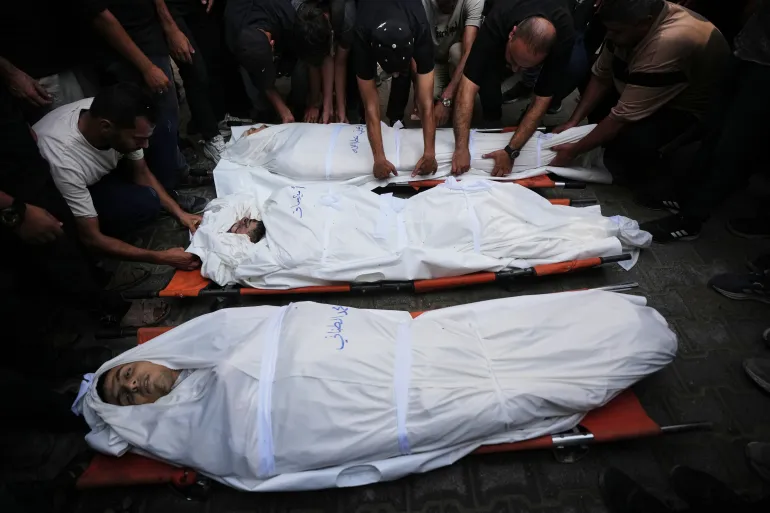 شهيد وإصابات جراء استهداف خيمة للنازحين في مدينة غزة