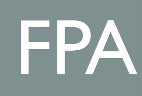 رابطة الصحافة الأجنبية FPA: اعتداءات المستوطنين على الصحفيين أصبحت "نمطاً متكرراً" وتطالب بمحاسبة المسؤولين.