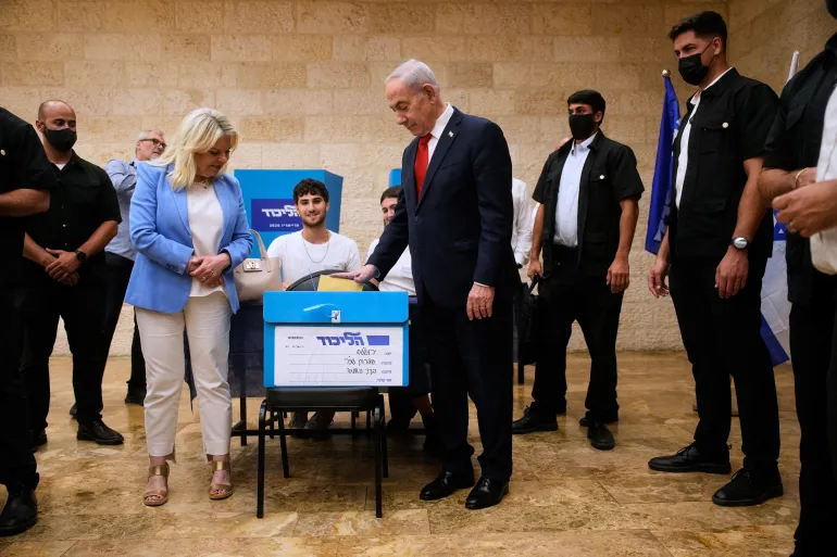 استطلاع إسرائيلي يقلب المشهد.. حزبان يمينيان يتجاوزان العتبة ونتنياهو يتراجع