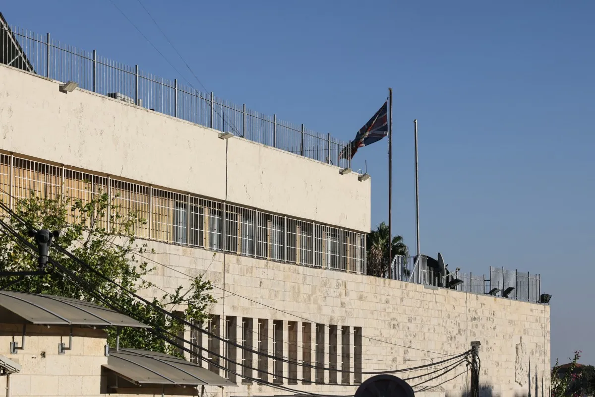 إسرائيل ترد على عقوبات بريطانيا بإغلاق قنصليتها بالقدس