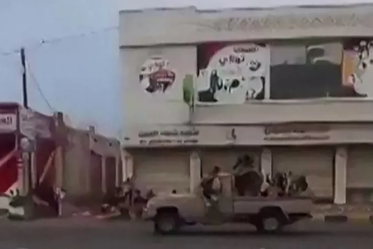بعد سقوط المخا.. هل أصبح باب المندب وتعز على خريطة المعركة؟