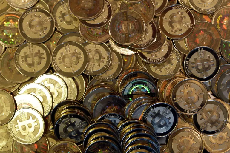 العملات المشفرة المستقرة.. توسع نفوذ الدولار وتضعف هيمنته