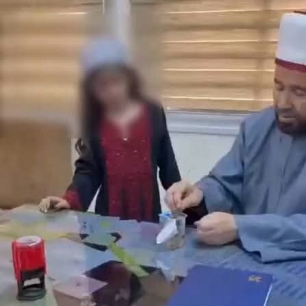 بعد انتشار فيديو المسبحة... استقالة وزير الأوقاف