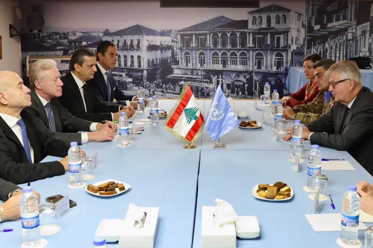 لبنان يتمسك بوجود دولي وسط غارات إسرائيلية متواصلة واجتماعات مكثفة