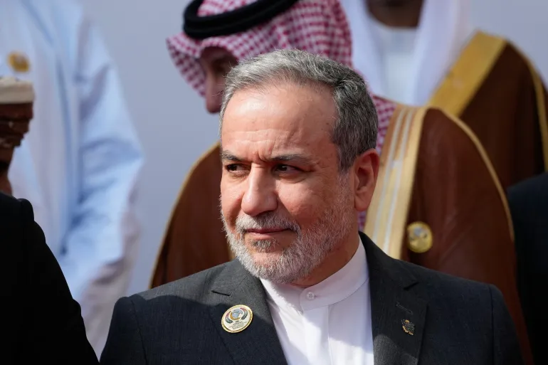 عراقجي: نختلف مع حكومة لبنان 