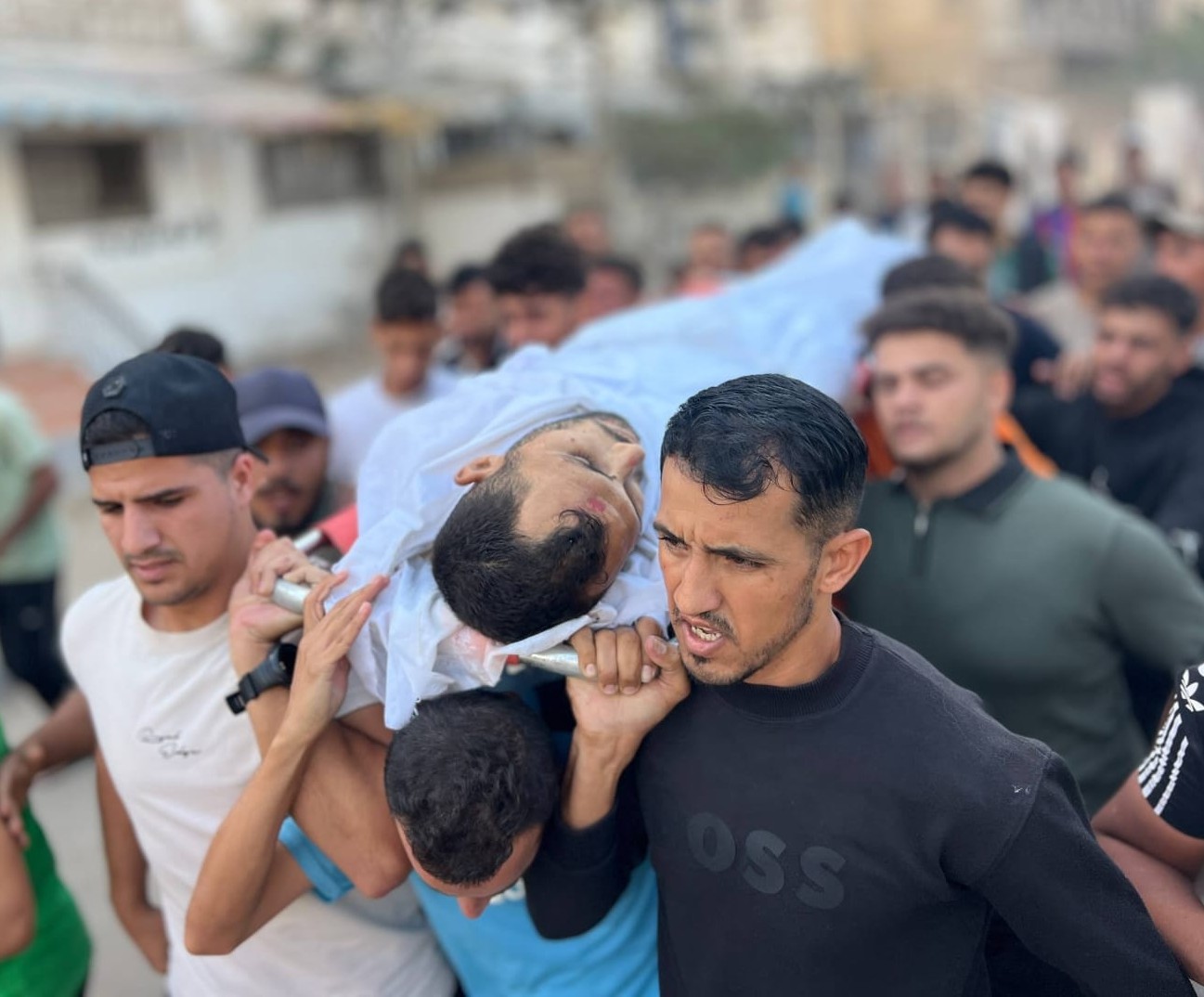 شهيد وإصابات في قصف مسيّرة للاحتلال شمال خان يونس