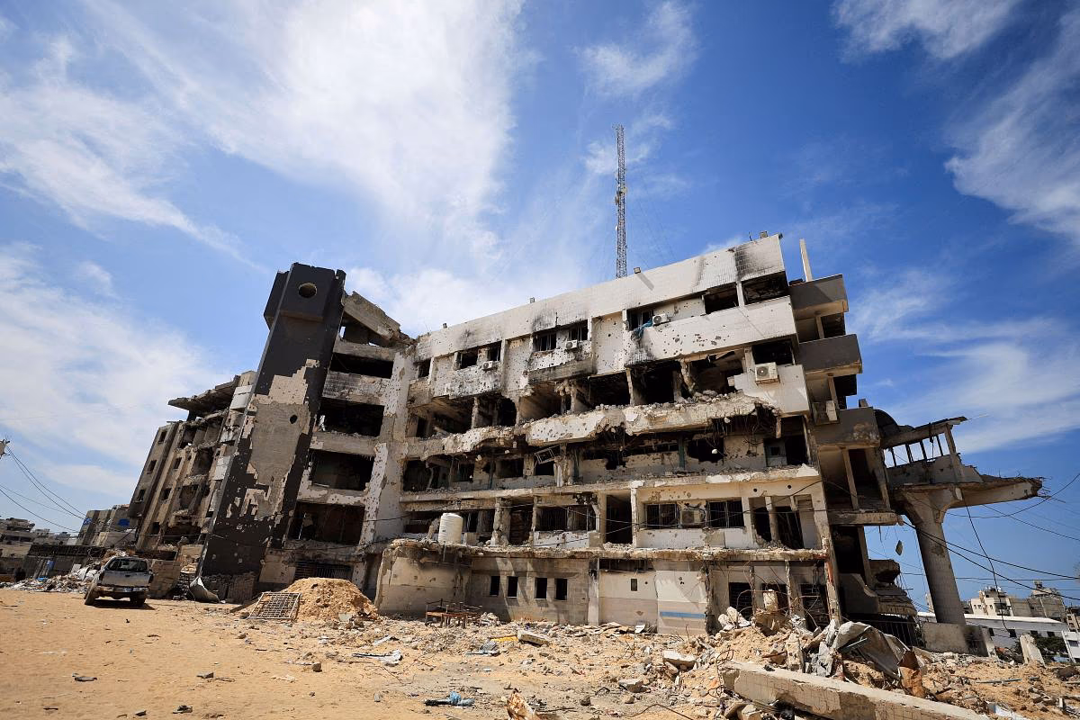 جيش الاحتلال ينسف مربعات سكنية في غزة